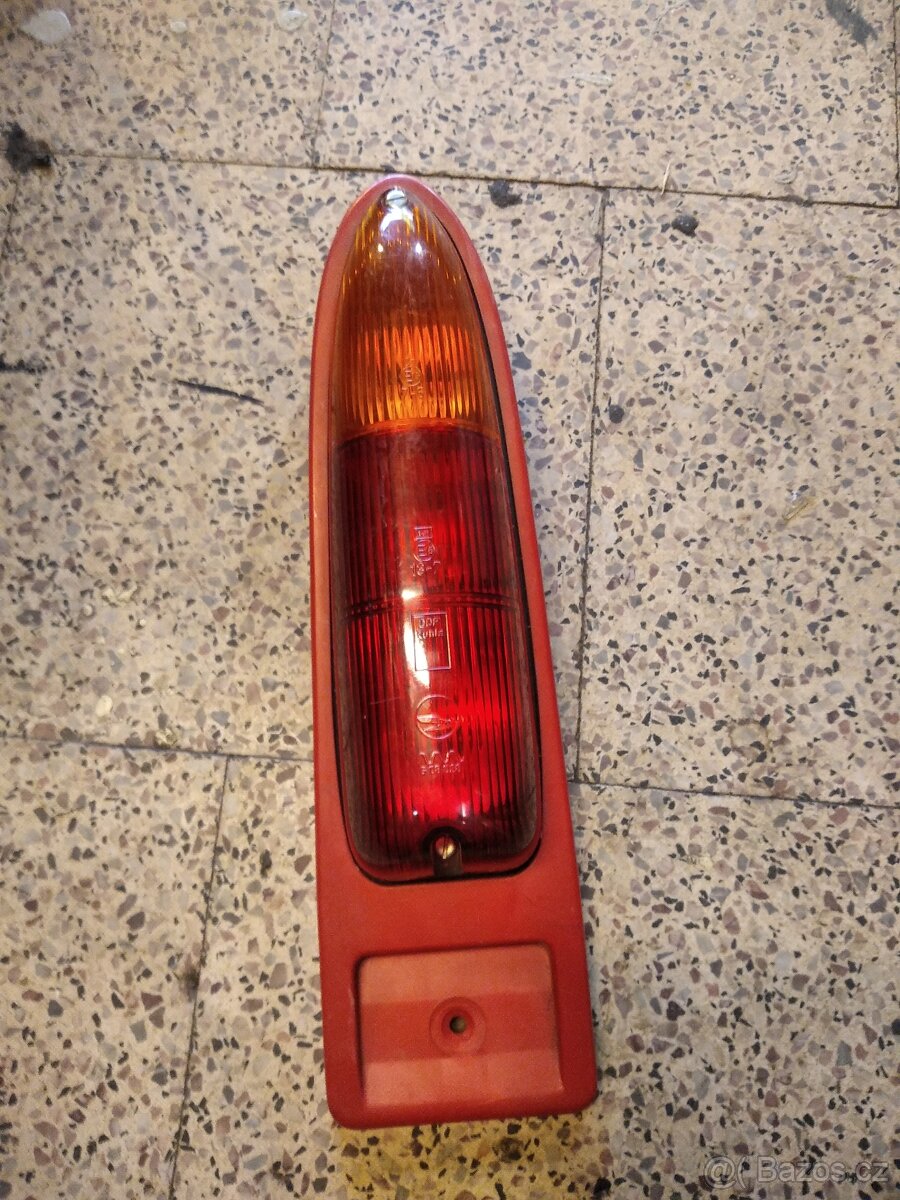 Trabant 601 nové zadní světlo