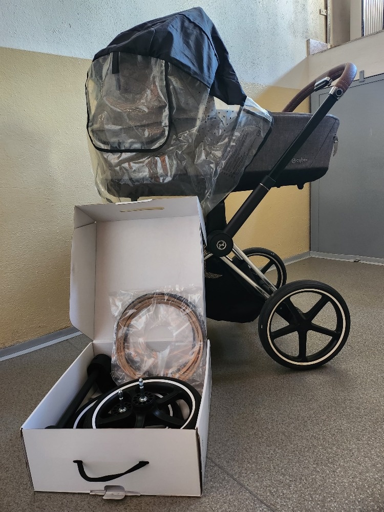 Kočárek Cybex Priam 2022 s příslušenstvím