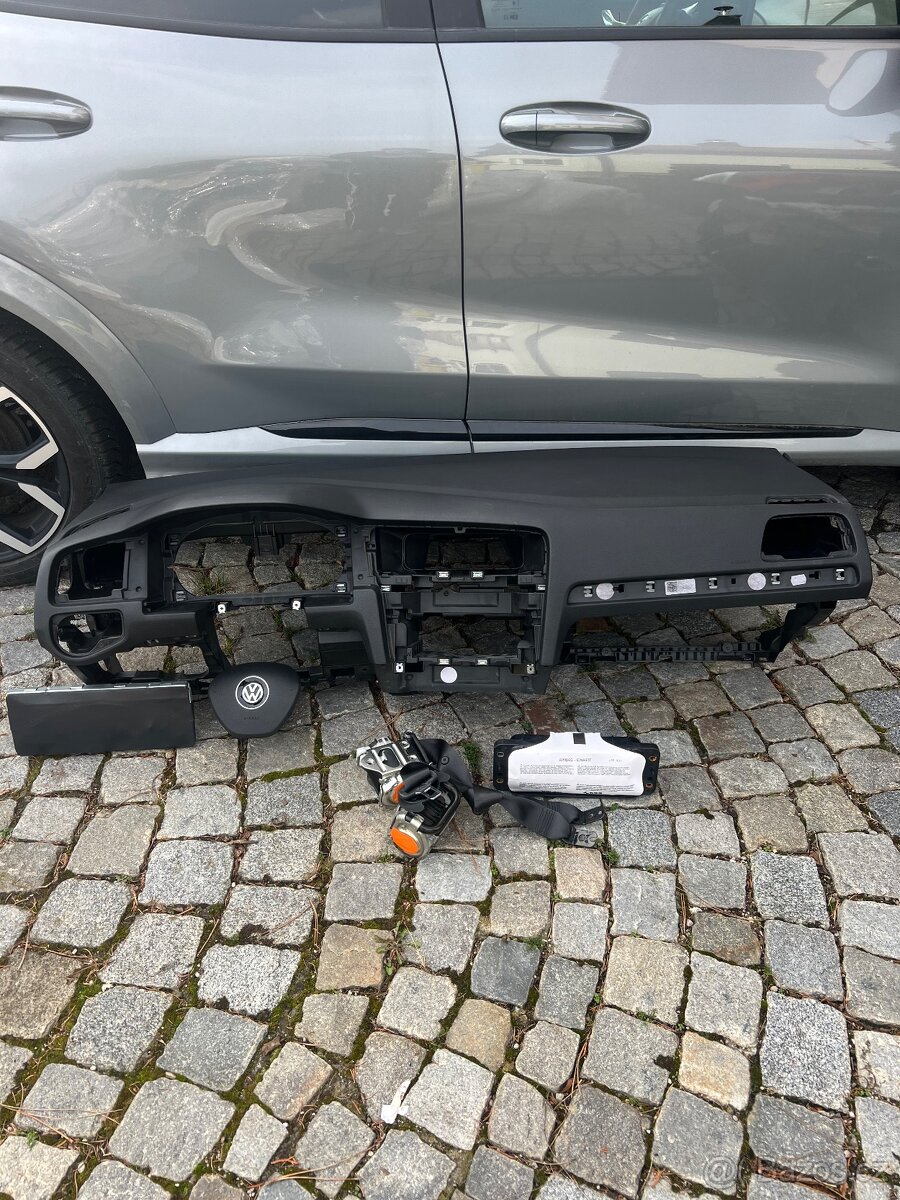 Vw golf 7 airbagy palubka