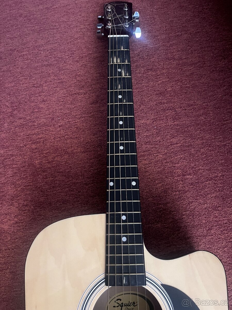 Elektroakustická kytara Fender Squier