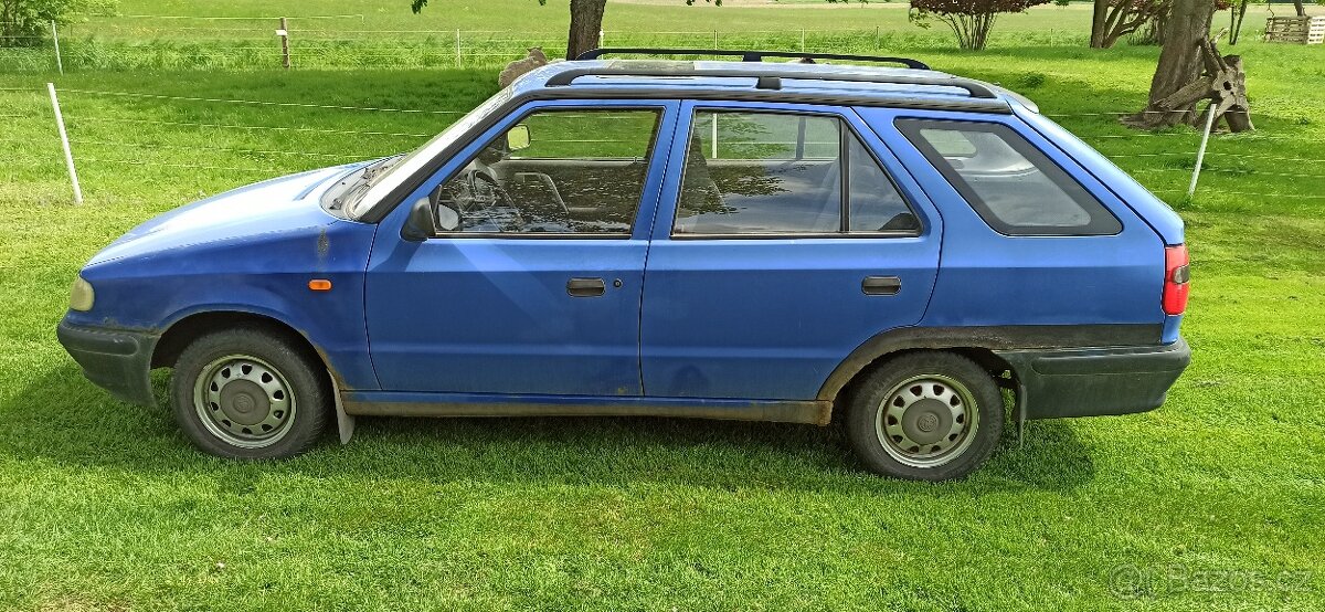 Škoda felicia - pojízdná stk do 11/2025 a dálniční do září