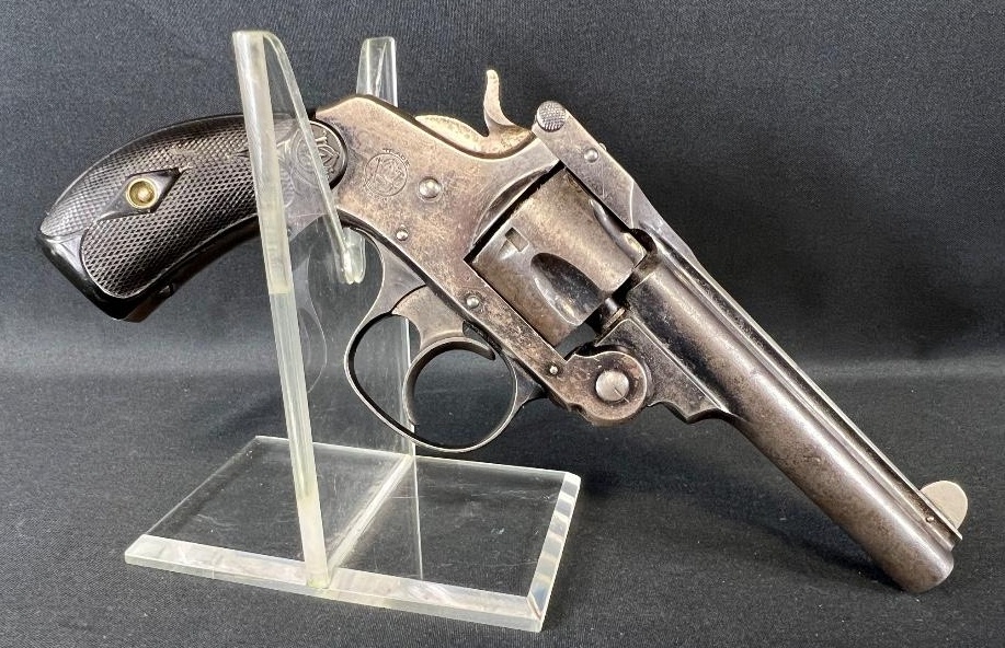 Historický revolver značky Smith & Wesson, ráže .32 SW short