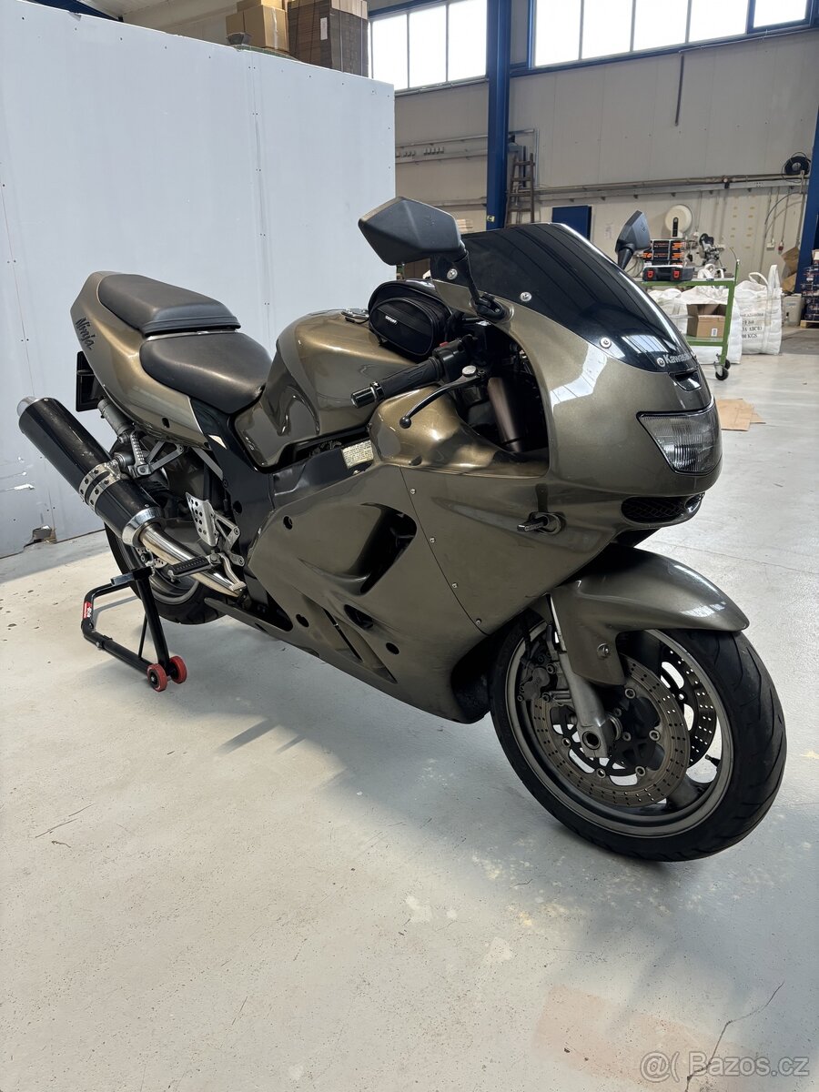 Kawasaki ZX9