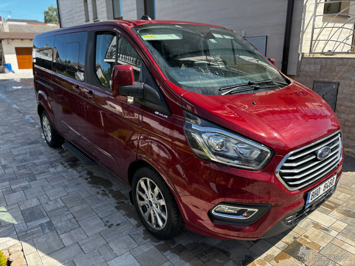 Ford Tourneo Custom 2.0ECOBlue Hybrid 95kW, RV 2022, 8. Míst