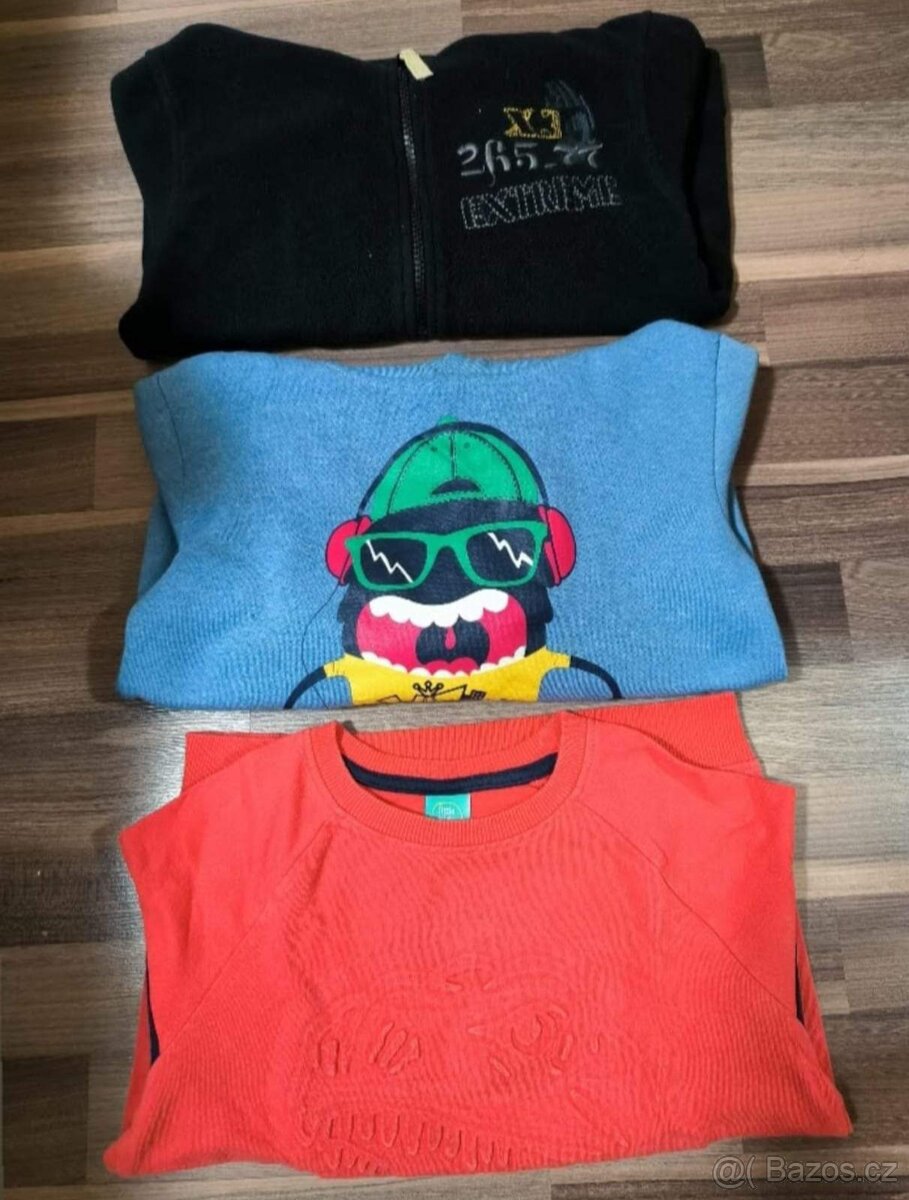 Mikiny a trička vel 116
