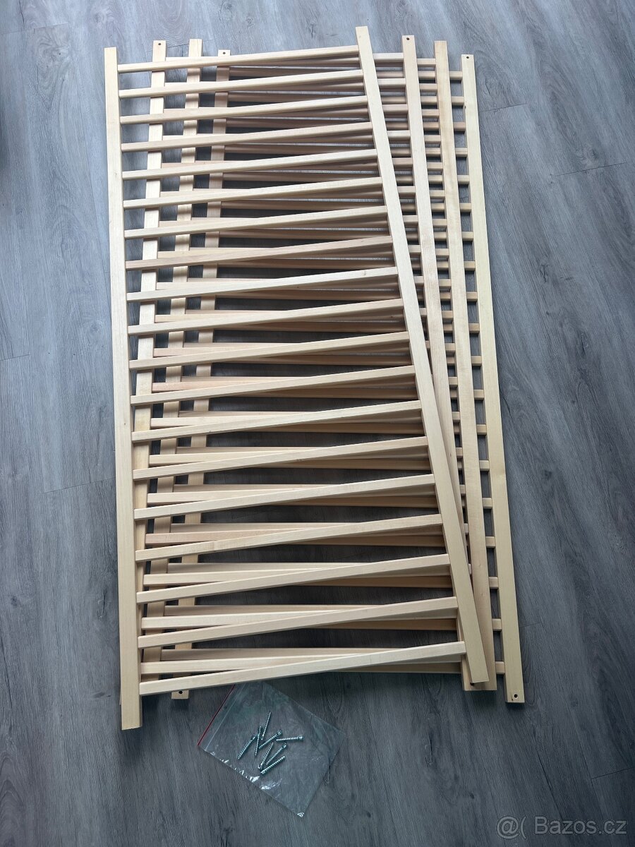 Dřevěná ohrádka pro děti