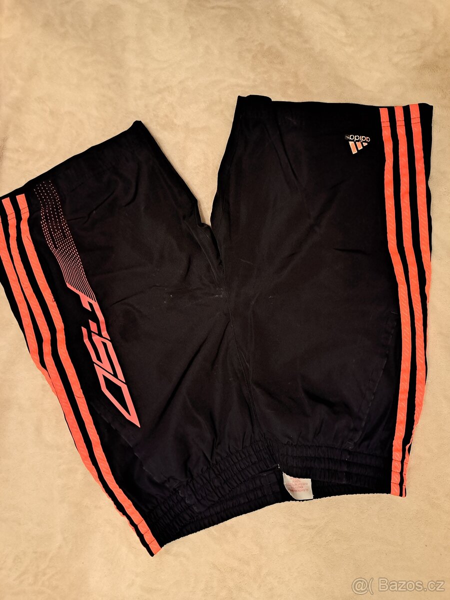 Chlapecké kraťasy/šortky zn. Adidas (vel. 12-13 let)