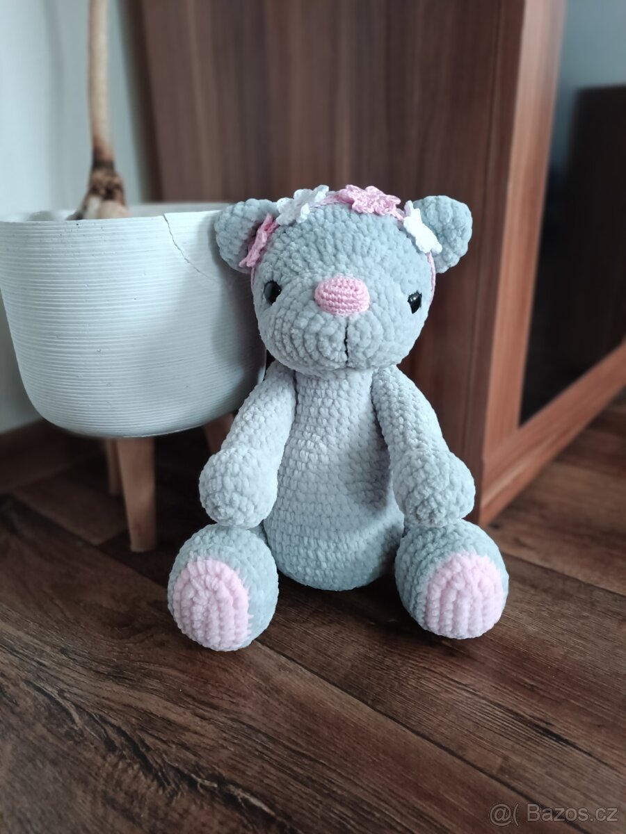 Háčkovaný medvídek