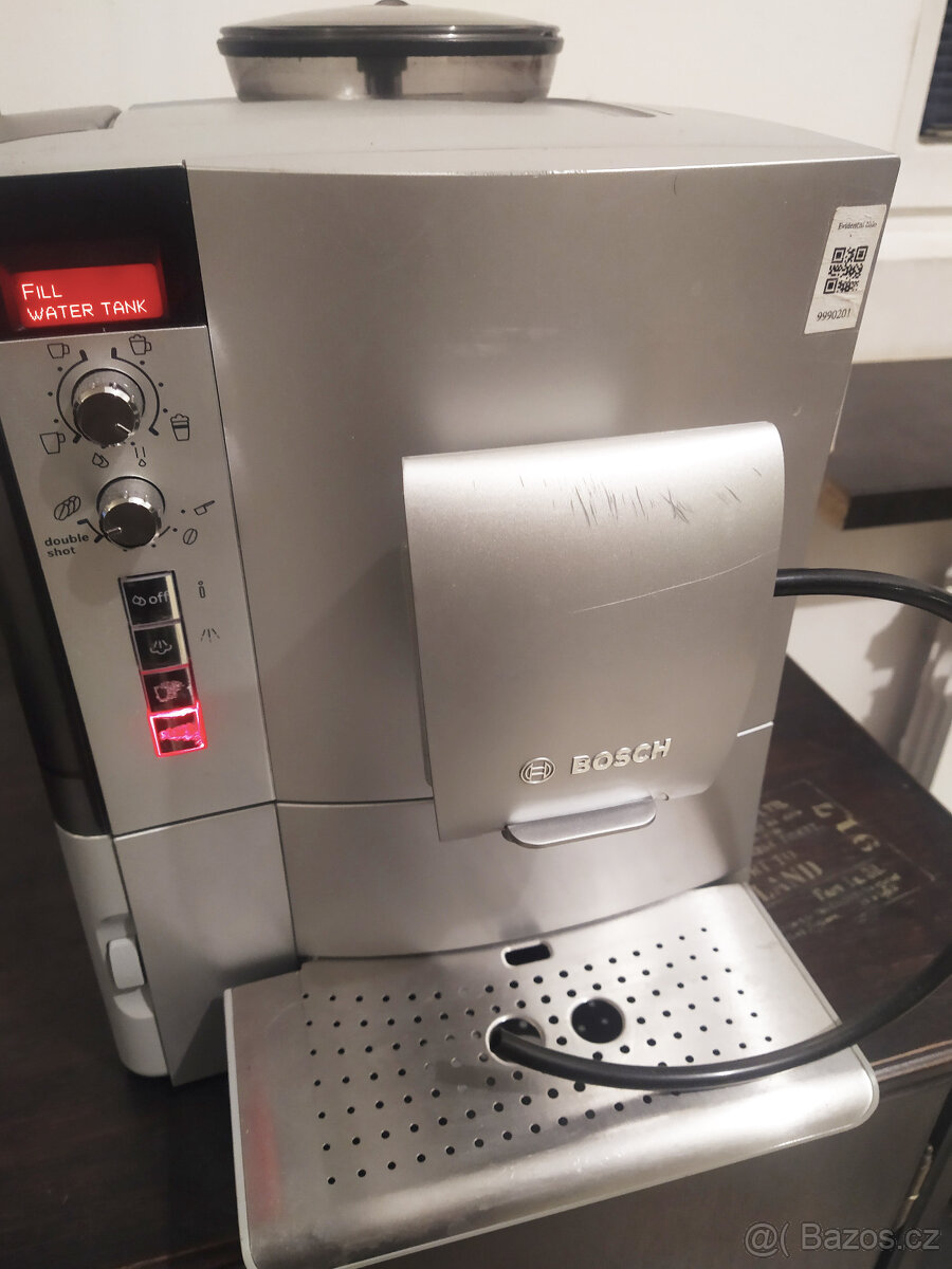 Kávovar Bosch CTES-32 poloprofi, funkční, vyčištěný. Rumbuk