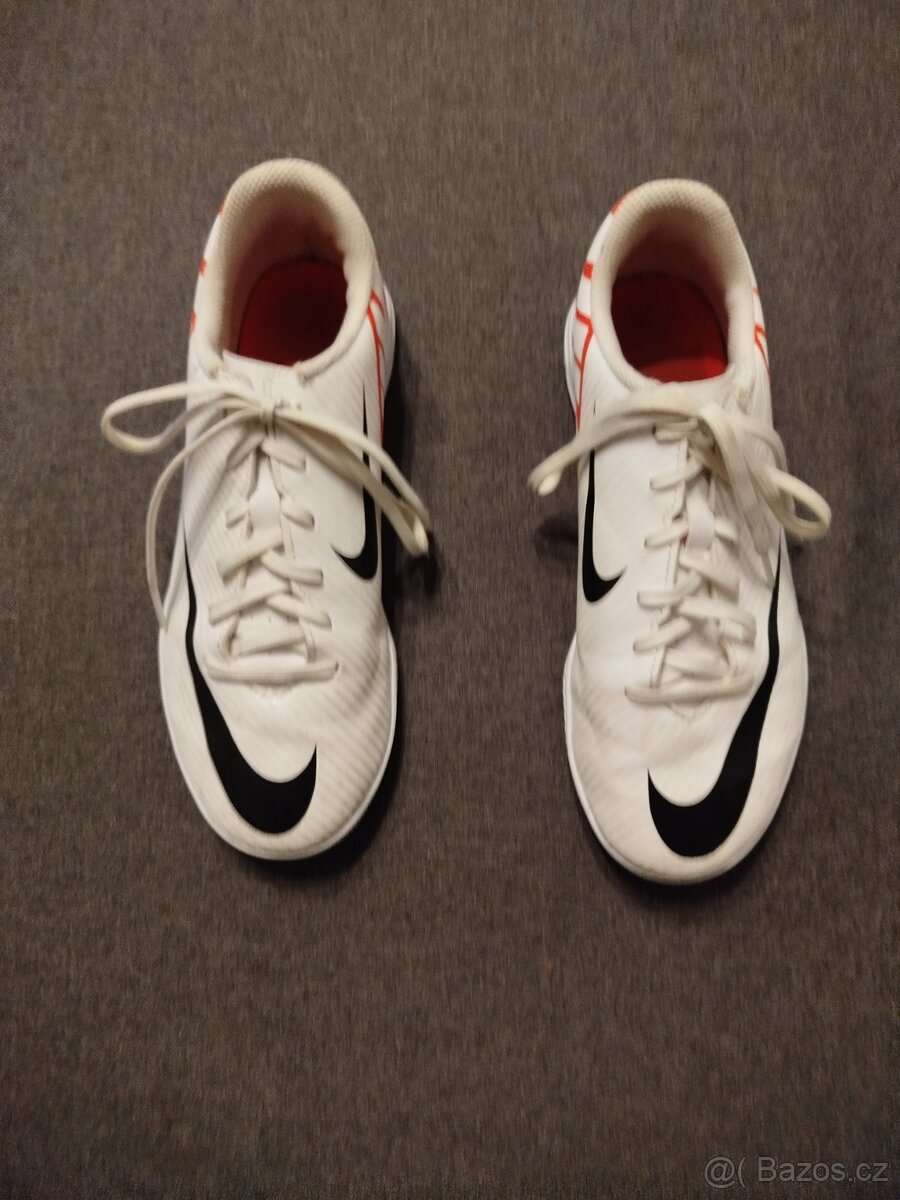 Sálovky Nike