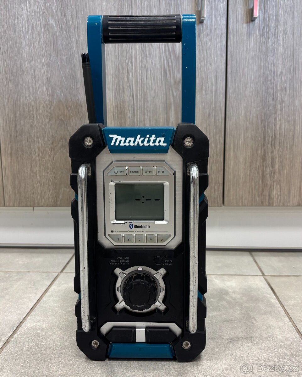 Stavební rádio Makita Dmr108 – včetně baterie 18V 3.0Ah