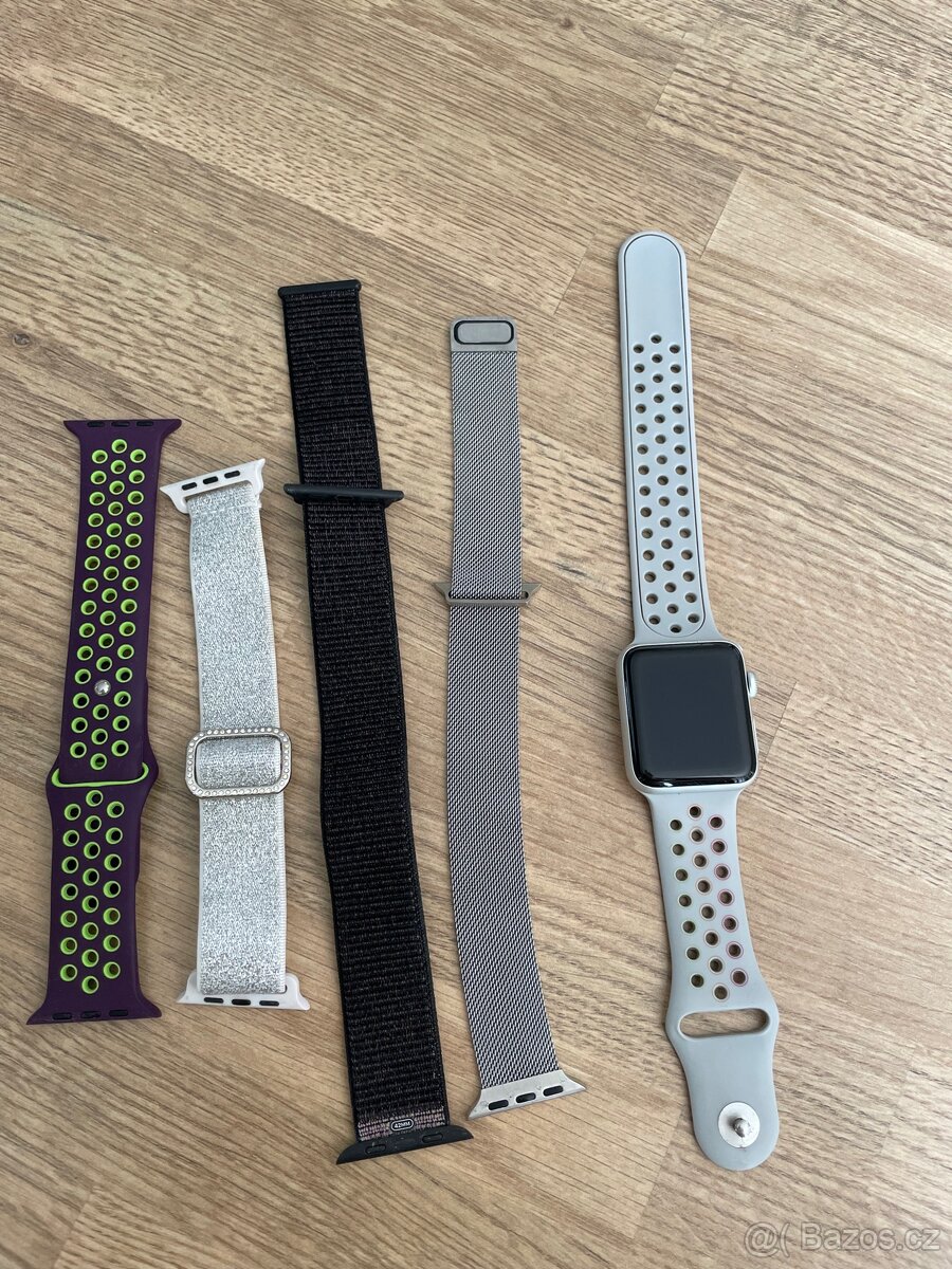 Apple Watch série 3 42mm hliník
