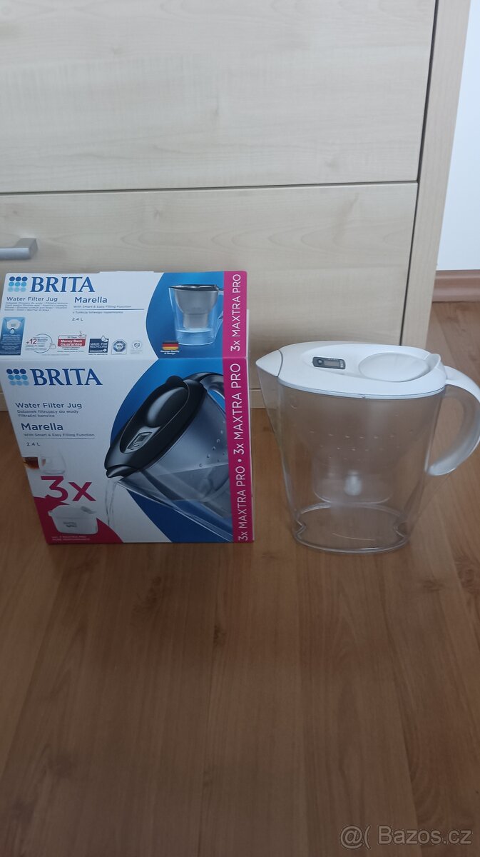 Filtrovací konvice na vodu Brita funkční. Osobní odběr v Pra