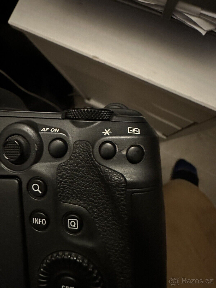 Tělo Canon EOS R5 téměř jako nové, v originální krabici