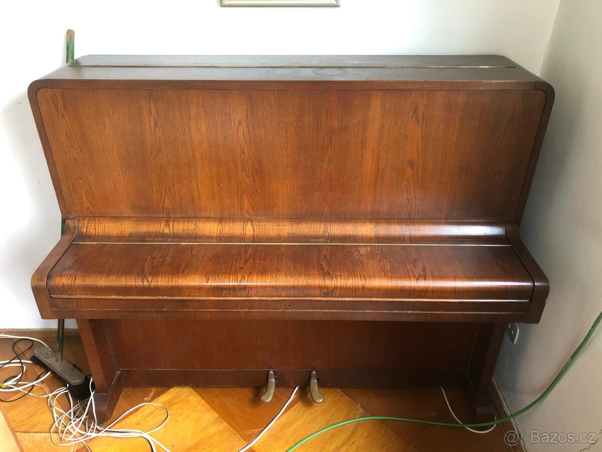 Piano - Továrny na piana, závod Liberec