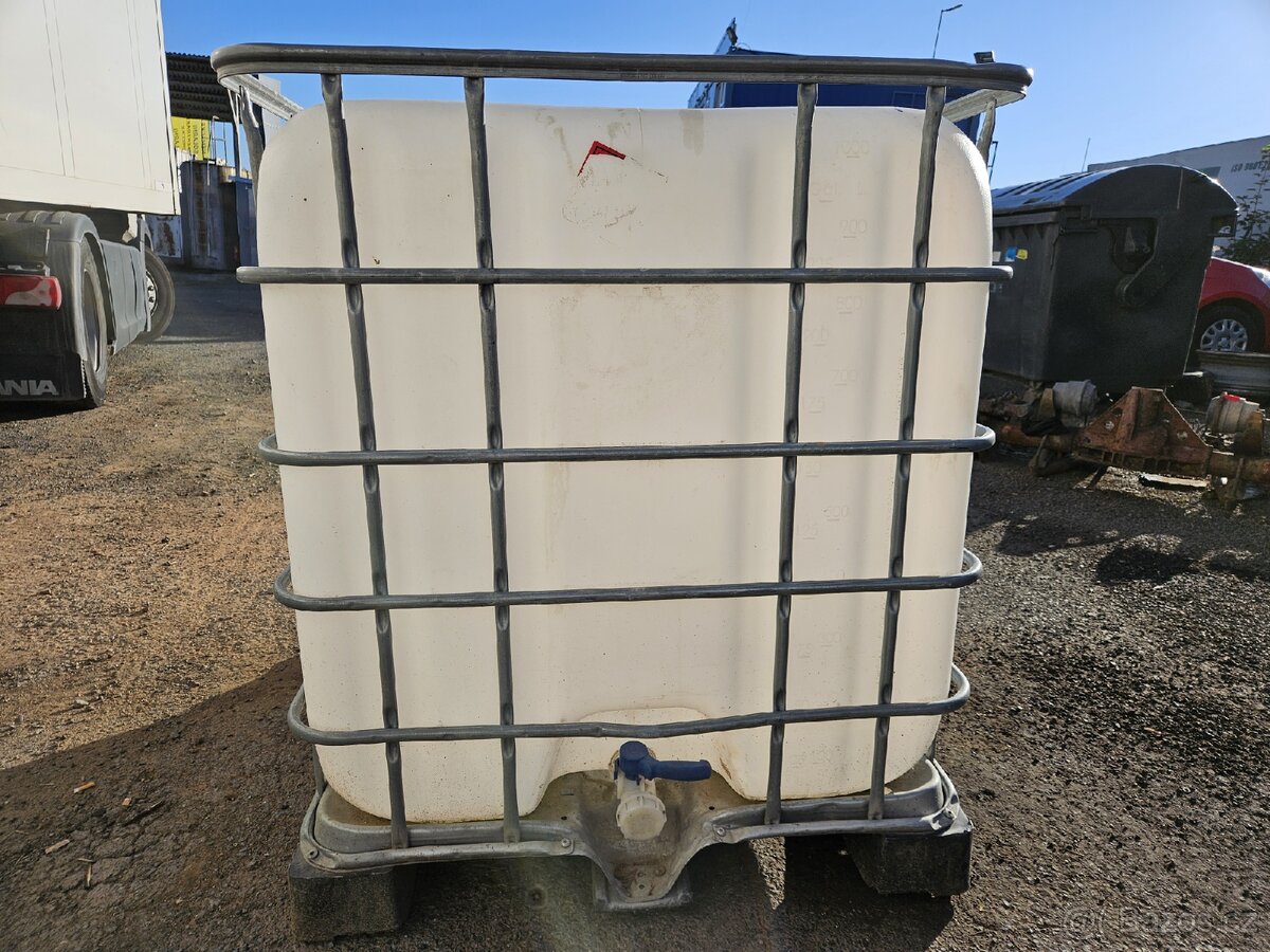 IBC kontejner 1000L/nádrž na vodu
