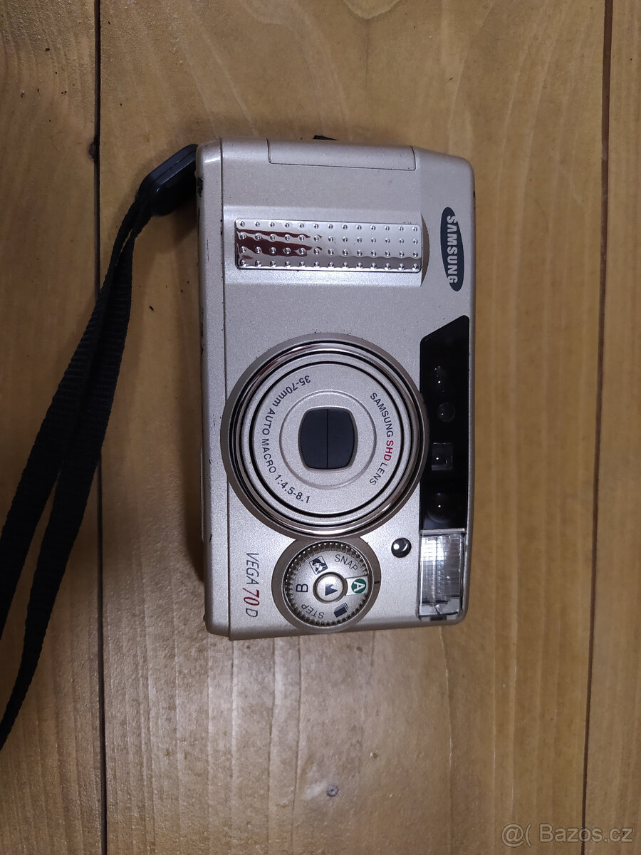 Fotoaparát Samsung Vega 70D