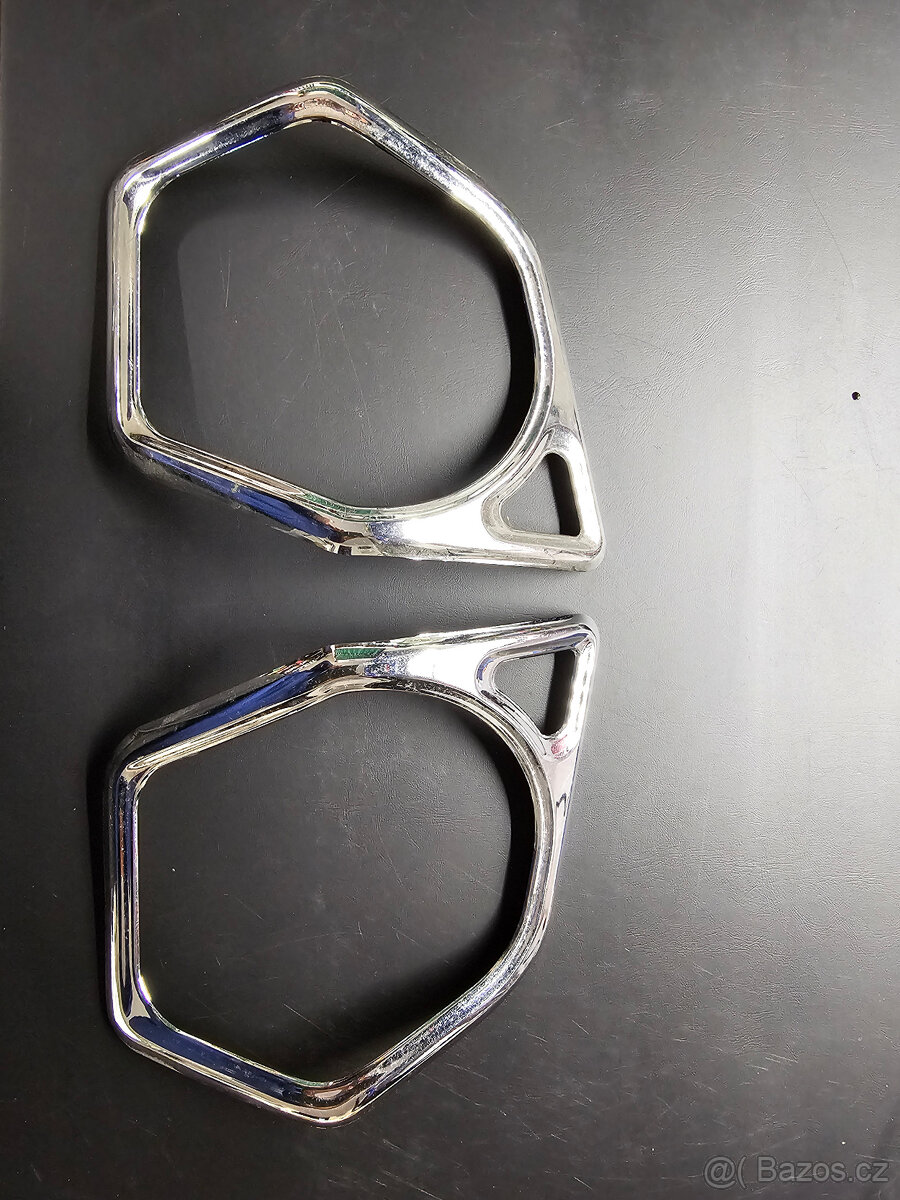 Chromovaný rámeček předních reproduktorů Honda Goldwing