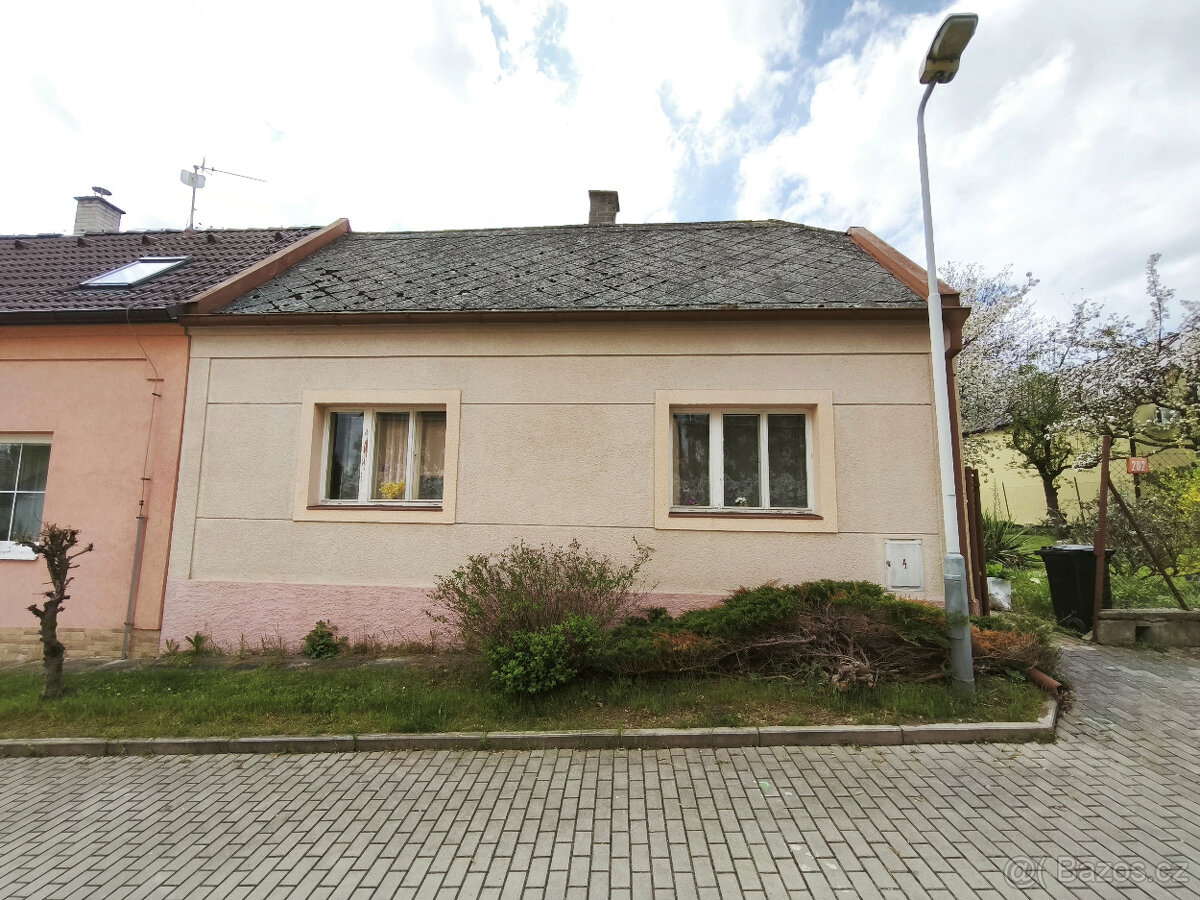 Prodej rodinného domu v klidné lokalitě – Praha Šeberov