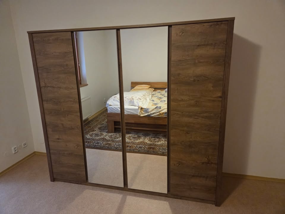 VEDDE Šatní skříň VEDDE 220×197 se zrcadlem divoký tmavý du