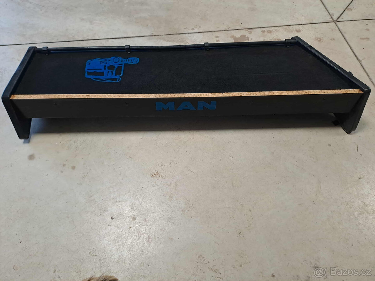 Odkládací polička MAN TGS