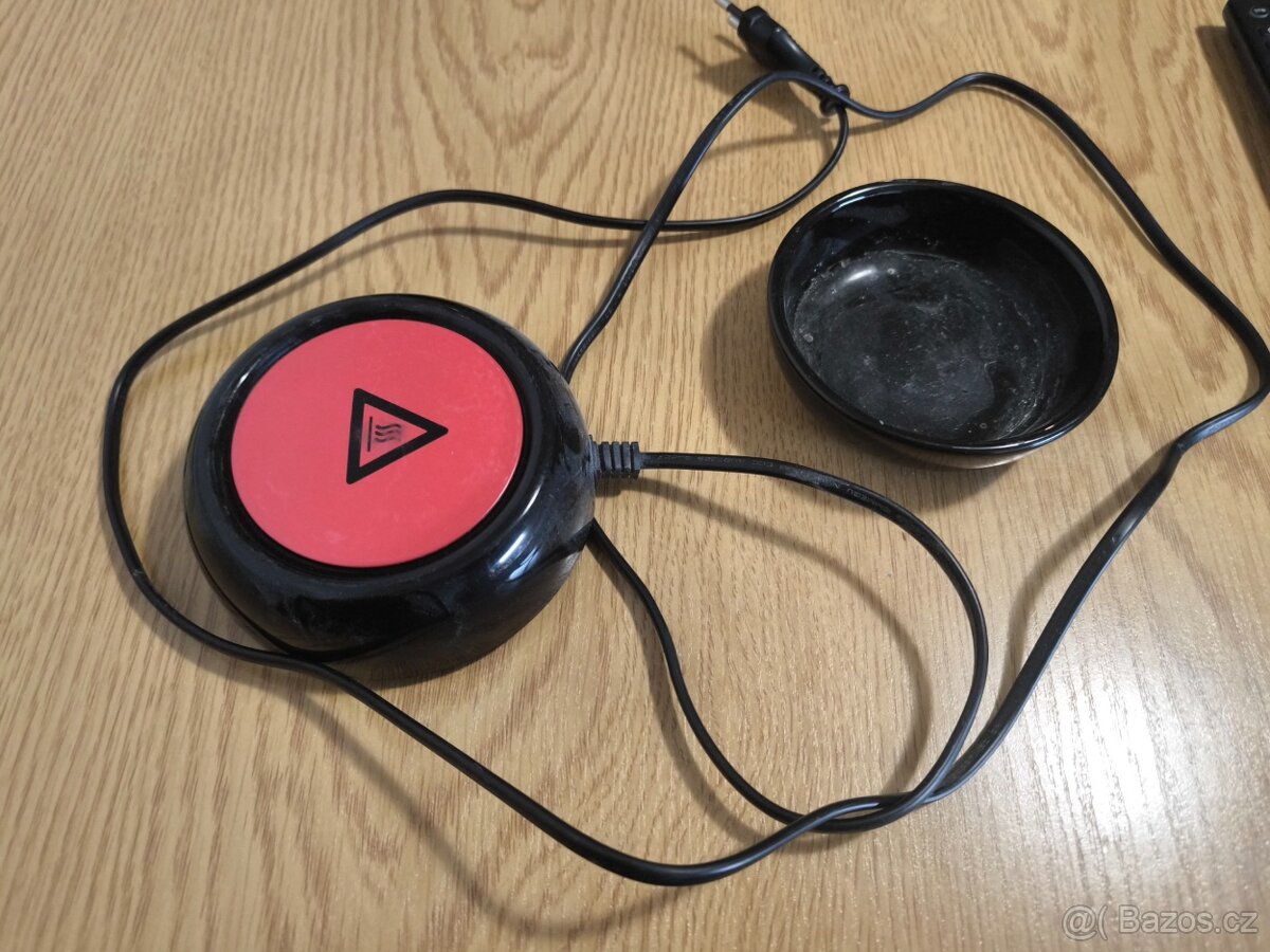 Elektrický ohřívač na hrnky,vosky, olejíčky atd..