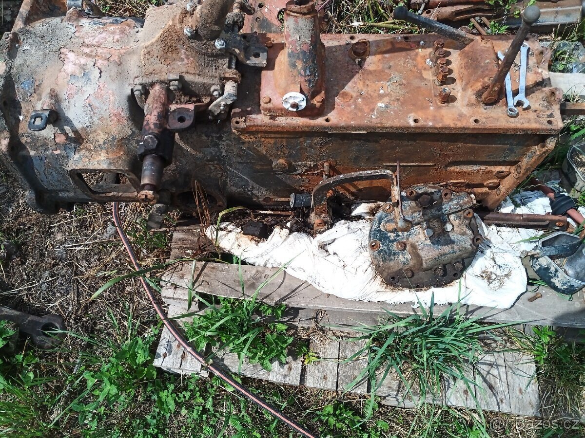 Převodovka Zetor 6945