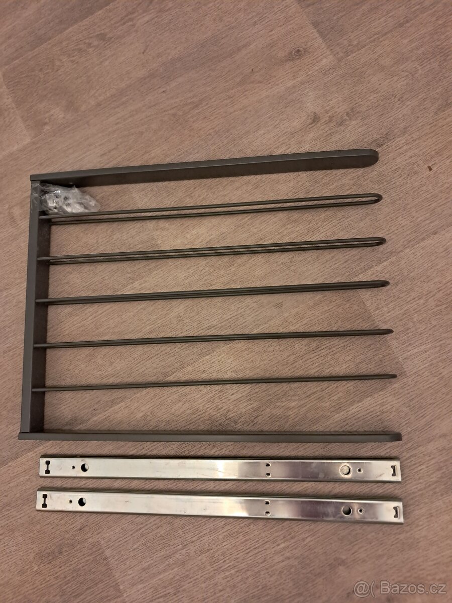 Věšák na kalhoty IKEA PAX