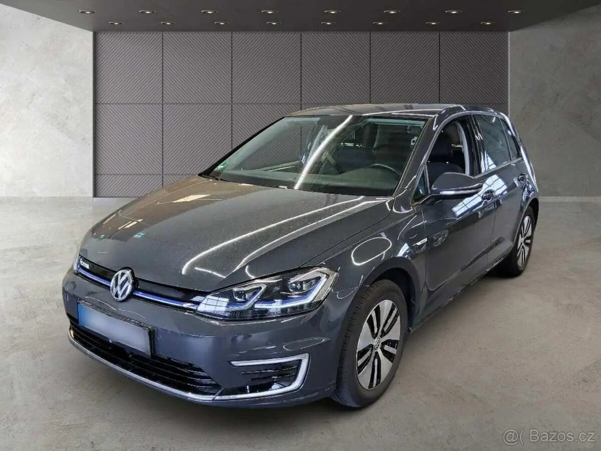 Volkswagen E-golf 100kw, dojezd 200km, LED, NAVI, CCS