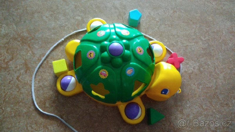 Hračka želva pro vkládáni tvarů