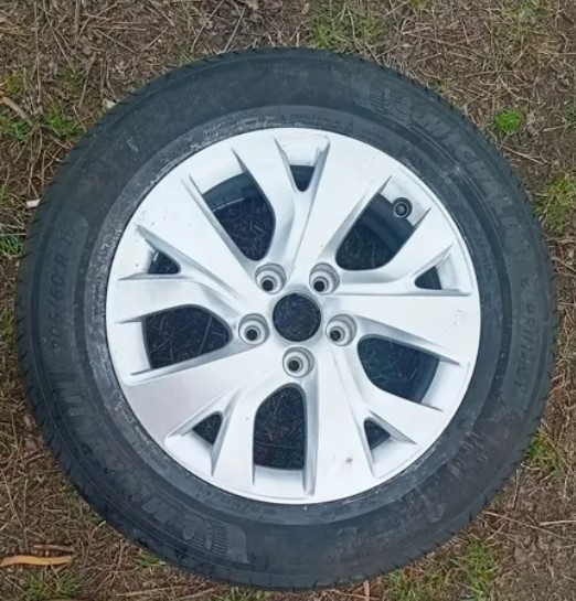 ALU disk Orig Citroen + PNEU Michelin