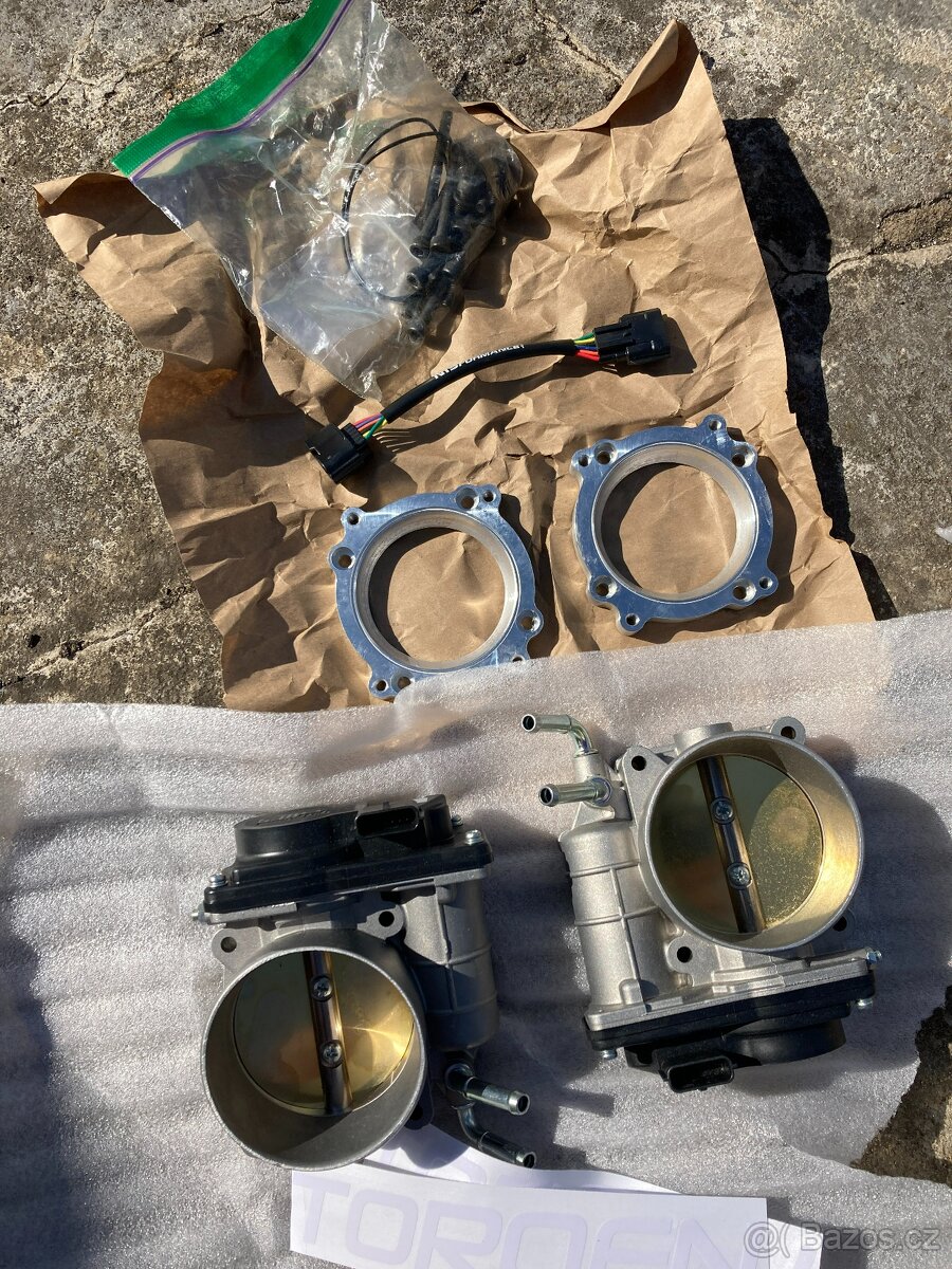 Simplistic Garage 75mm Throttle Body Kit 350z HR,370Z
