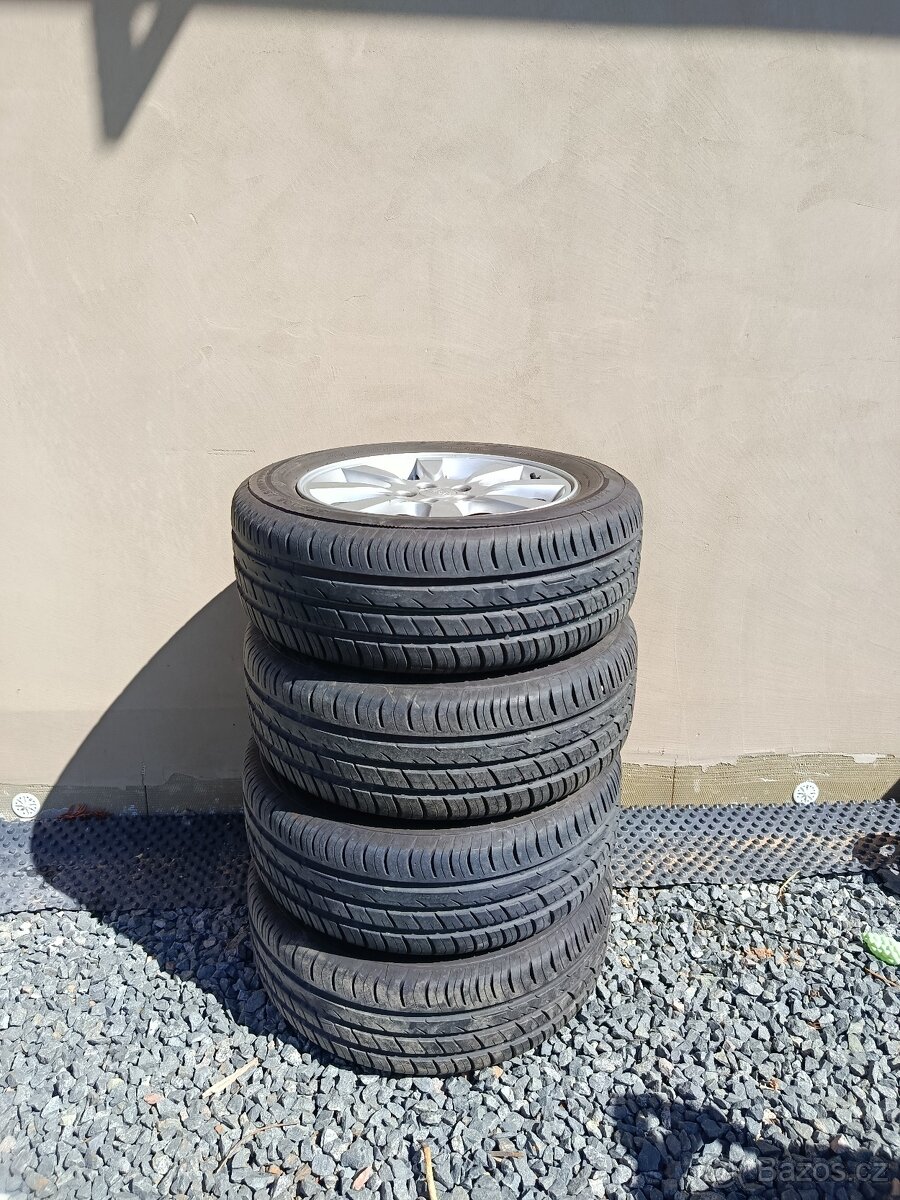 Subaru sada 4 kol