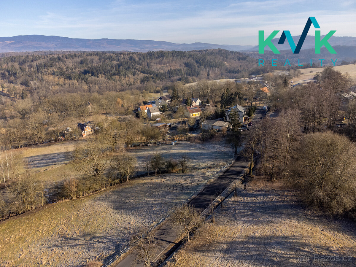 Stavební pozemek, 1 011 m2, Sadov-Stráň