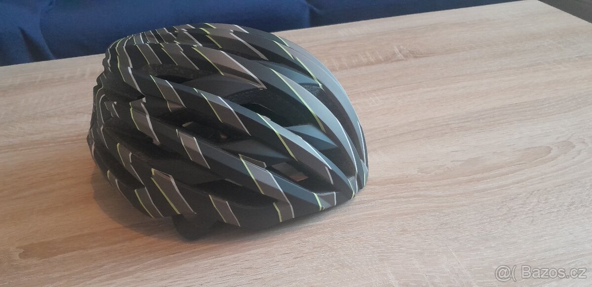 Cyklistická helma