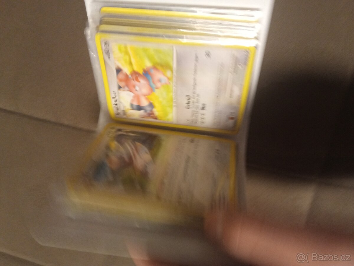 Prodam mini pokémon album s kartami