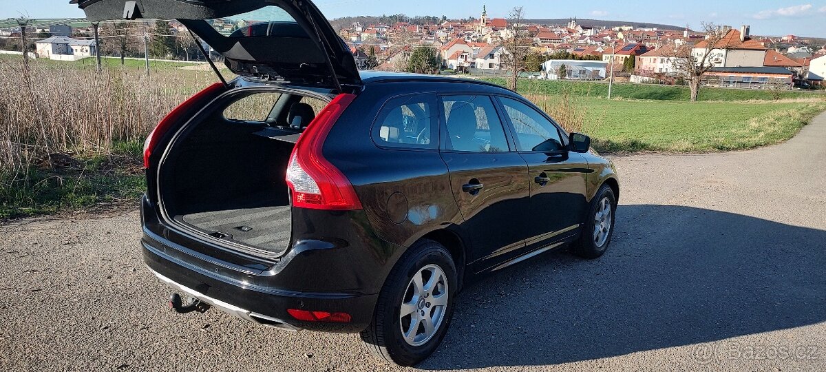 VOLVO XC 60 2,0 D4 diesel 133kw manuál