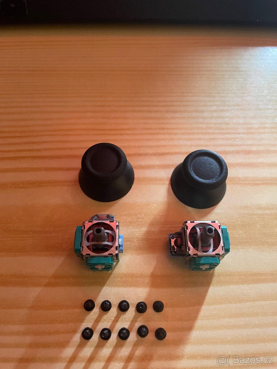 PS4 analogový kit + šrouby