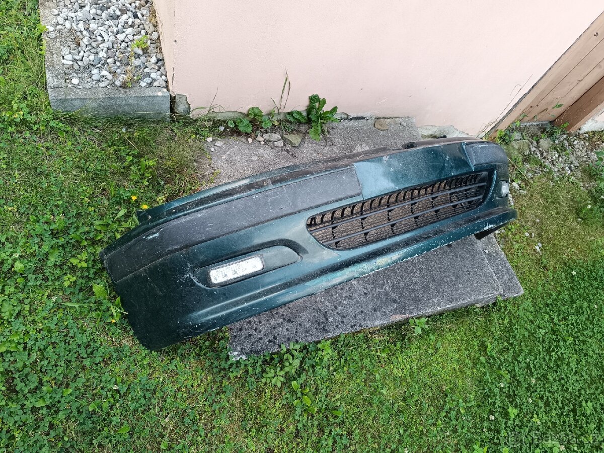 Přední nárazník Peugeot 406