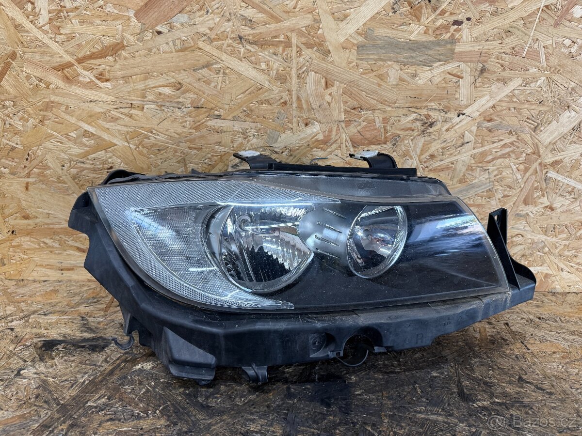 PRAVÉ PŘEDNÍ HALOGENOVÉ SVĚTLO BMW E90 / 91 6942722-07