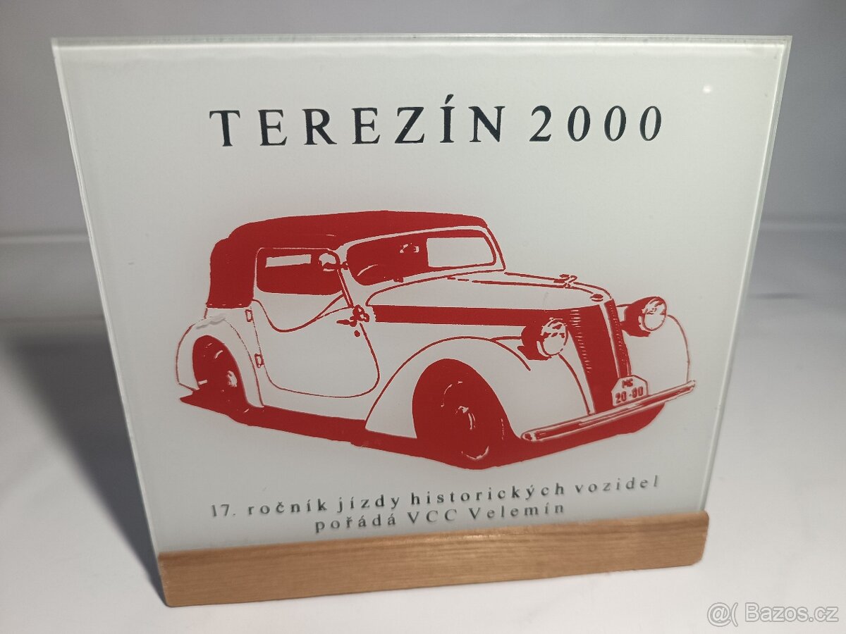 Pamětní destička Terezín 2000 z 17.jízdy HV VCC Velemín