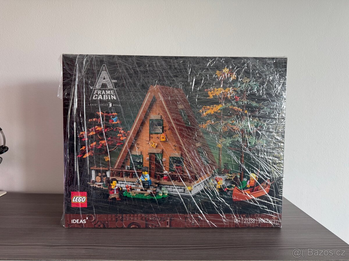Lego 21338 chata Áčko