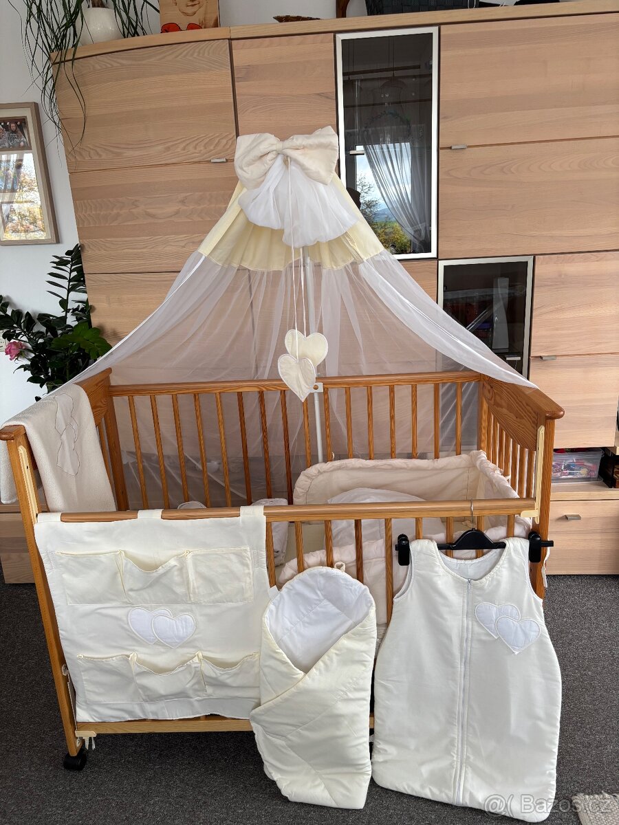 Postýlka 120x60 s bohatou výbavou