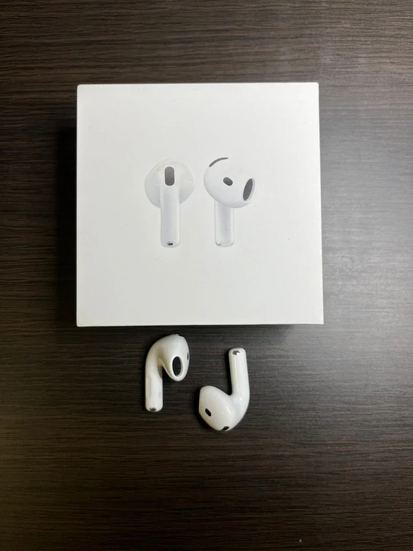 AirPods 4