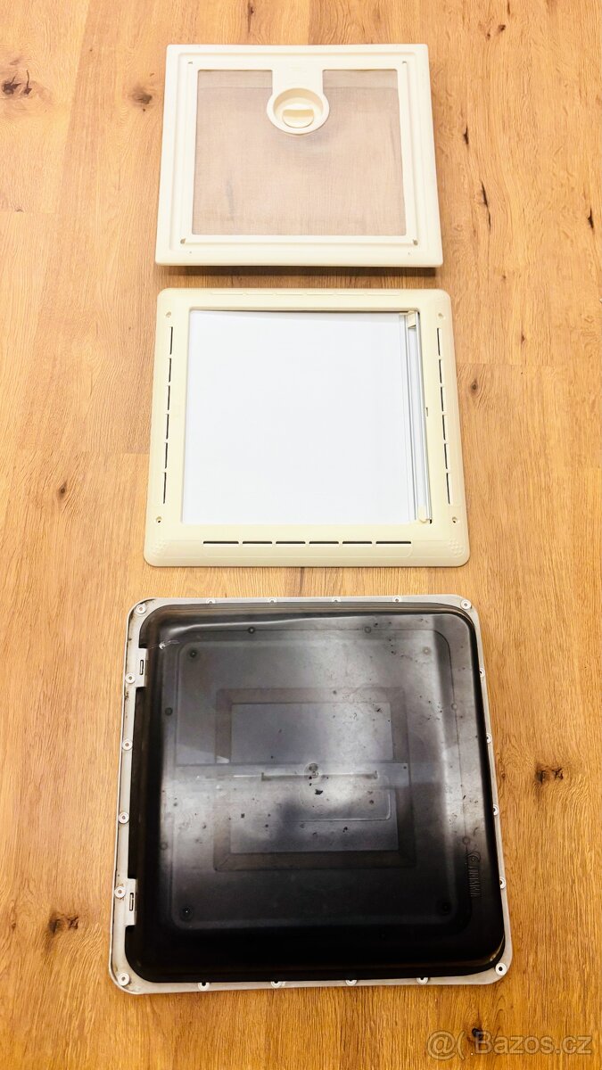 Fiamma Vent 160 – střešní okno – 1 200 Kč