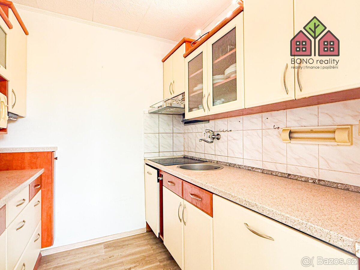 Byt, DV, dispozice 2+kk, dobrý stav, lodžie 6 m2, obec Tepli