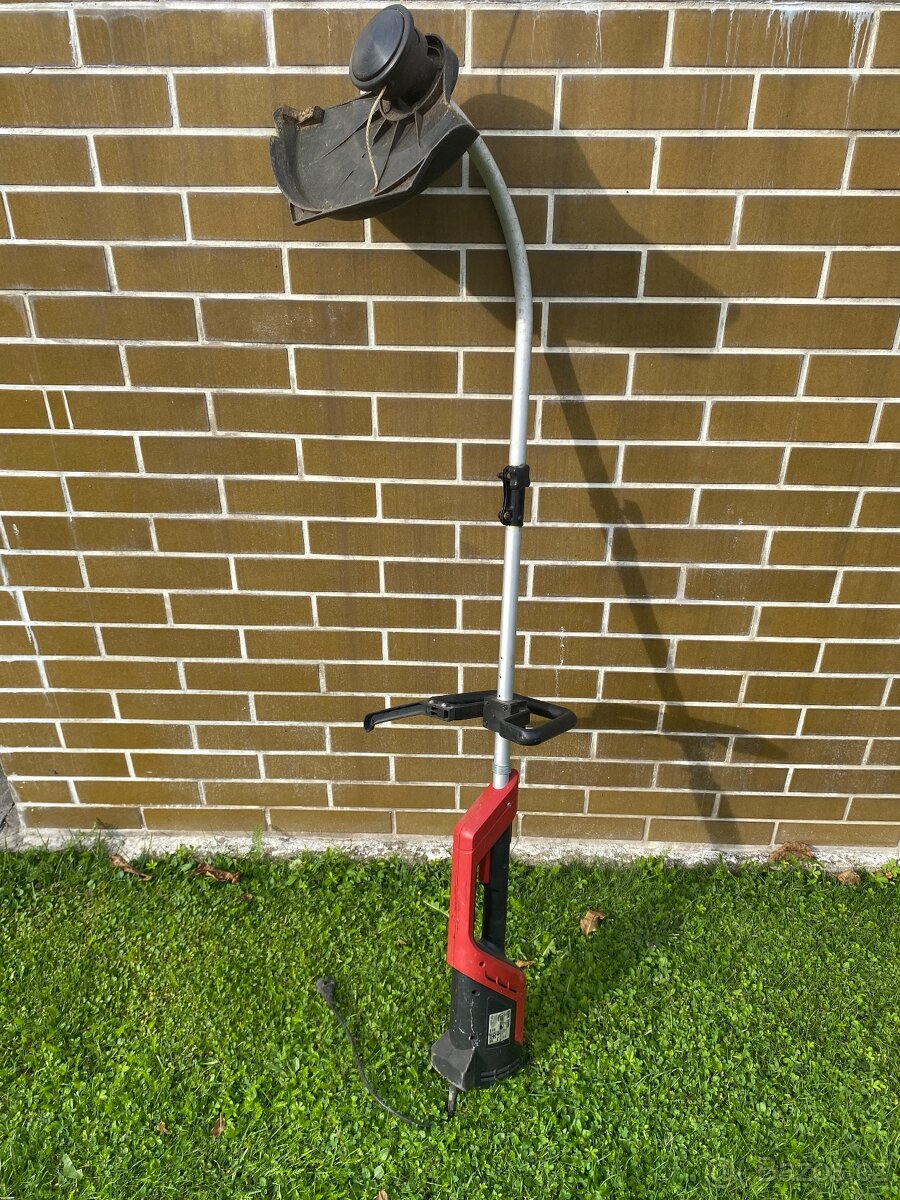 Elektrický vyžínač trávy