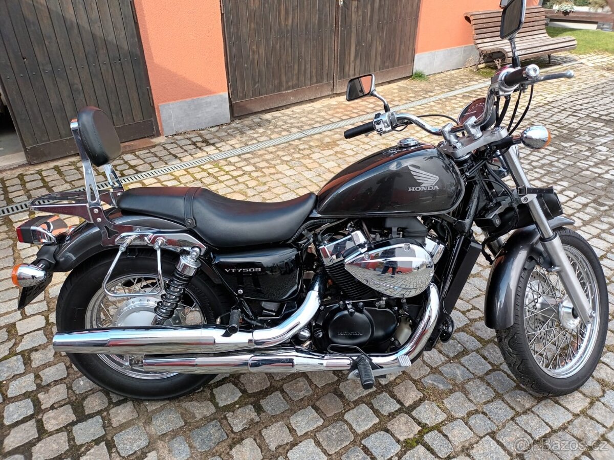 Honda VT750S