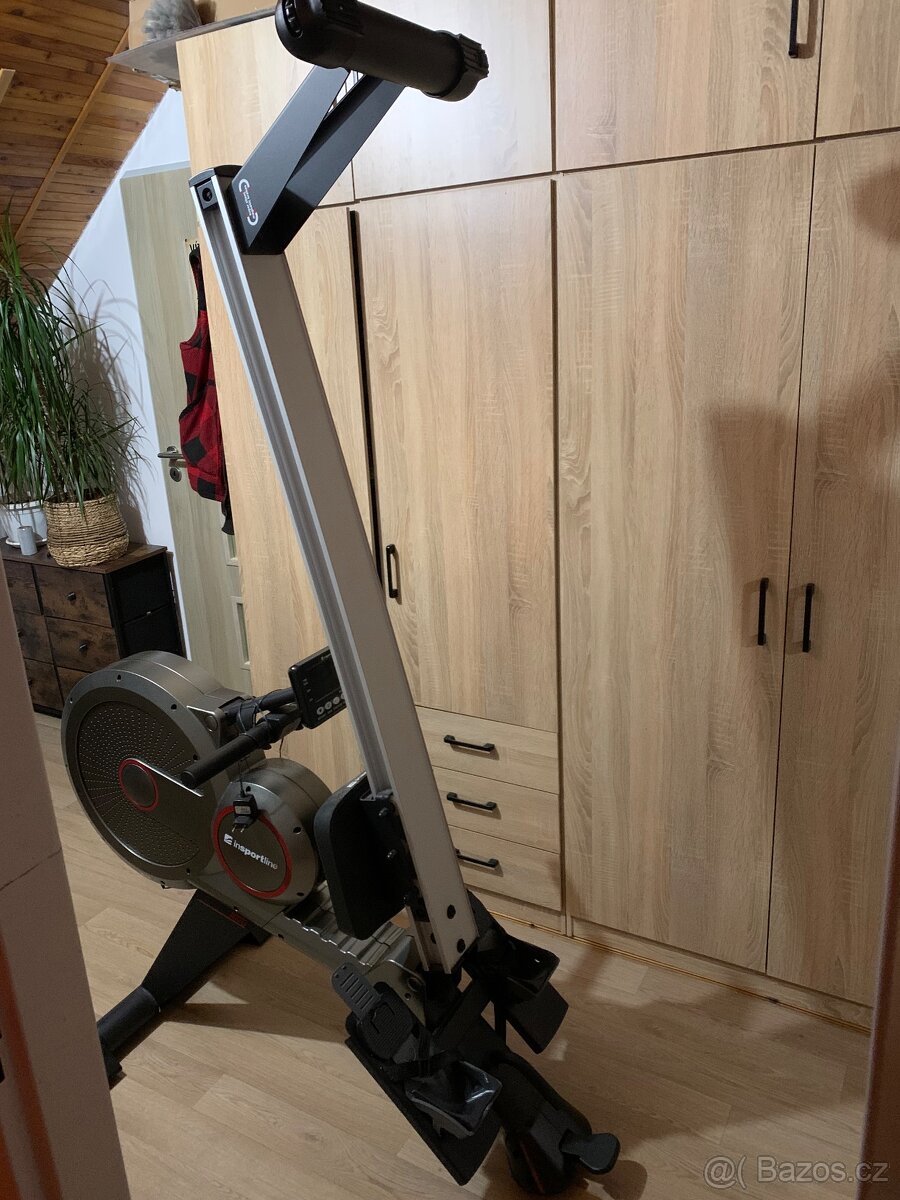 Veslovací trenažér