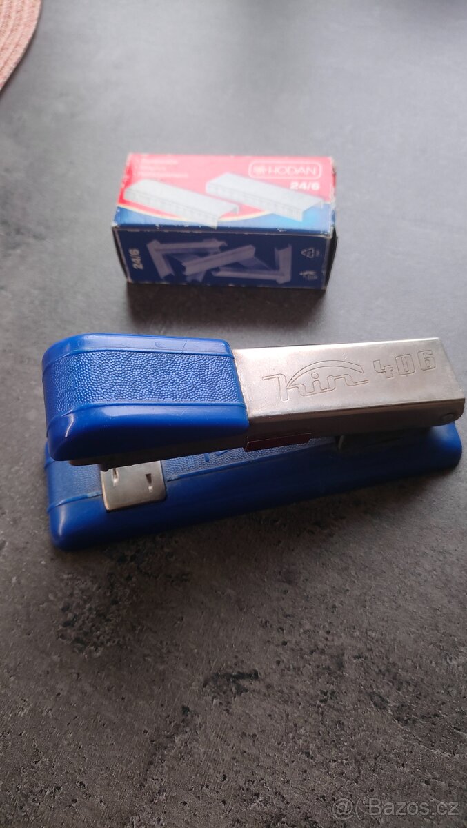 Sešívačka, sponkovačka Kin 406, retro